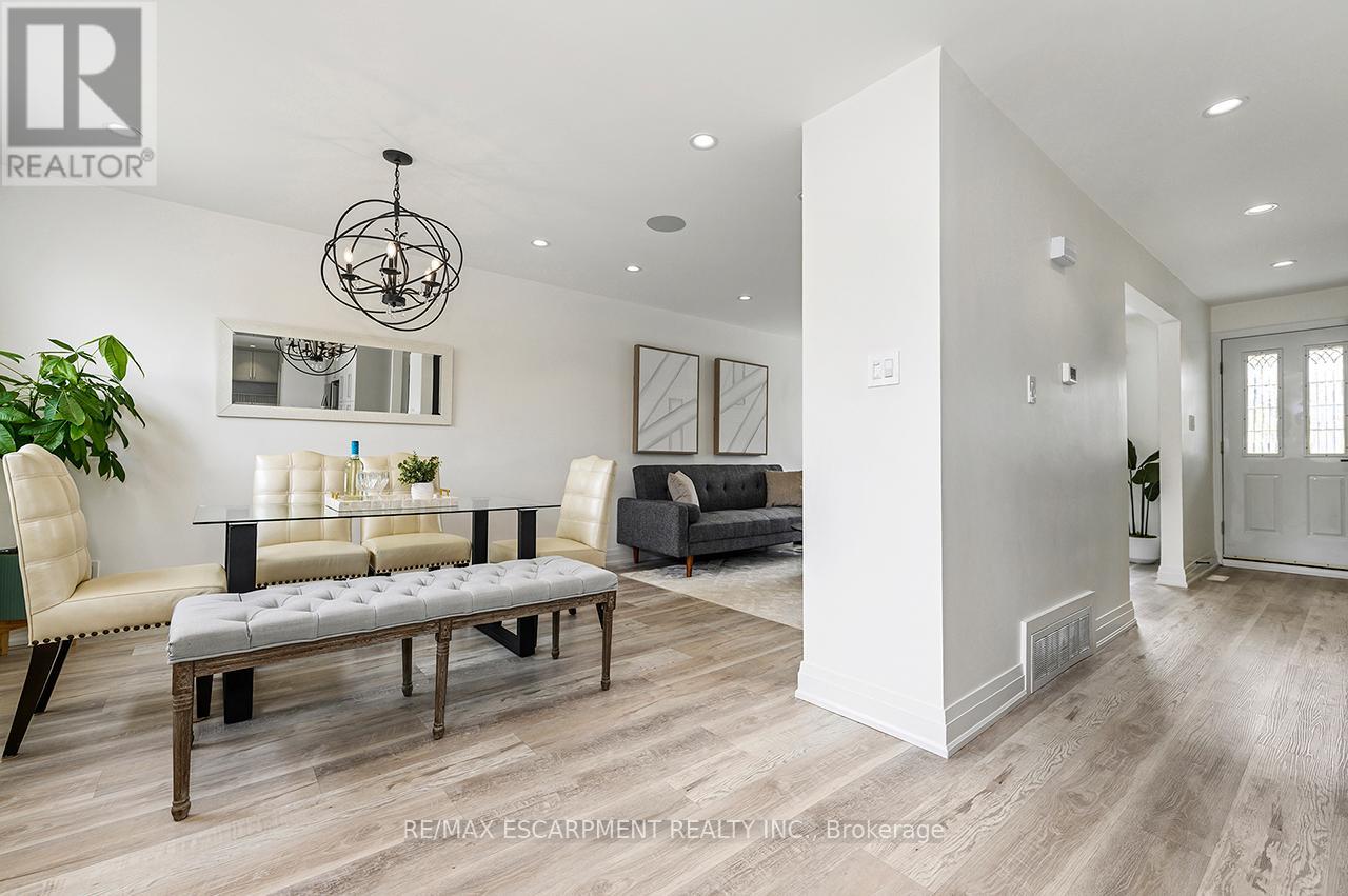 3726 HOLDEN CRESCENT, Mississauga (Mississauga Valleys), Ontario, L5A2V8 — Photo 12