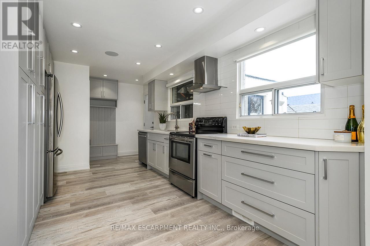 3726 HOLDEN CRESCENT, Mississauga (Mississauga Valleys), Ontario, L5A2V8 — Photo 14