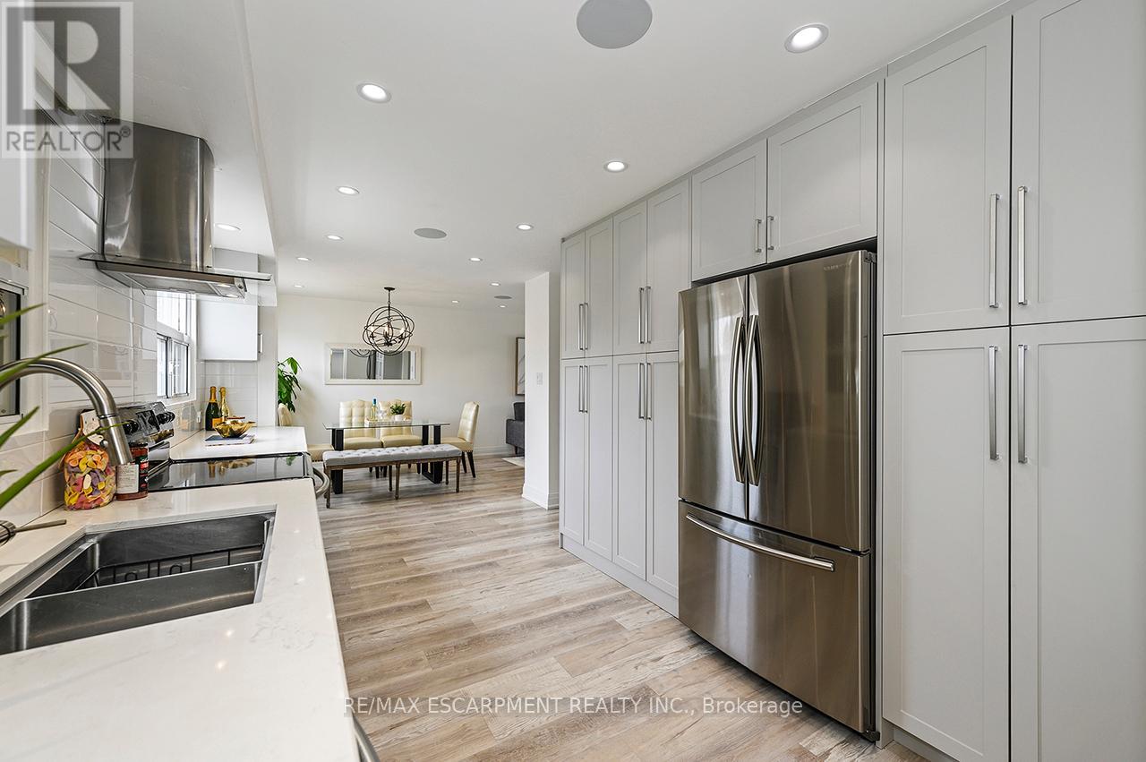 3726 HOLDEN CRESCENT, Mississauga (Mississauga Valleys), Ontario, L5A2V8 — Photo 22