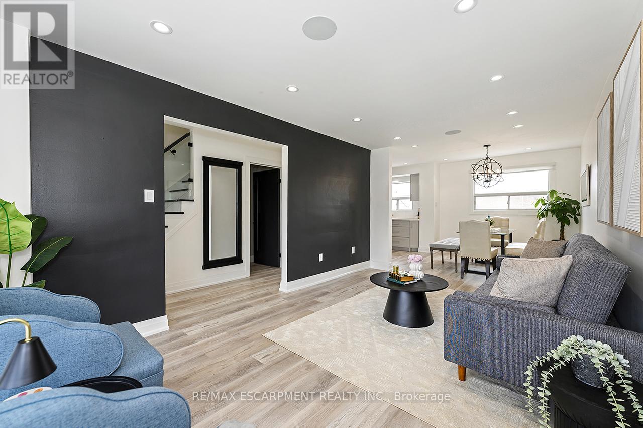 3726 HOLDEN CRESCENT, Mississauga (Mississauga Valleys), Ontario, L5A2V8 — Photo 8