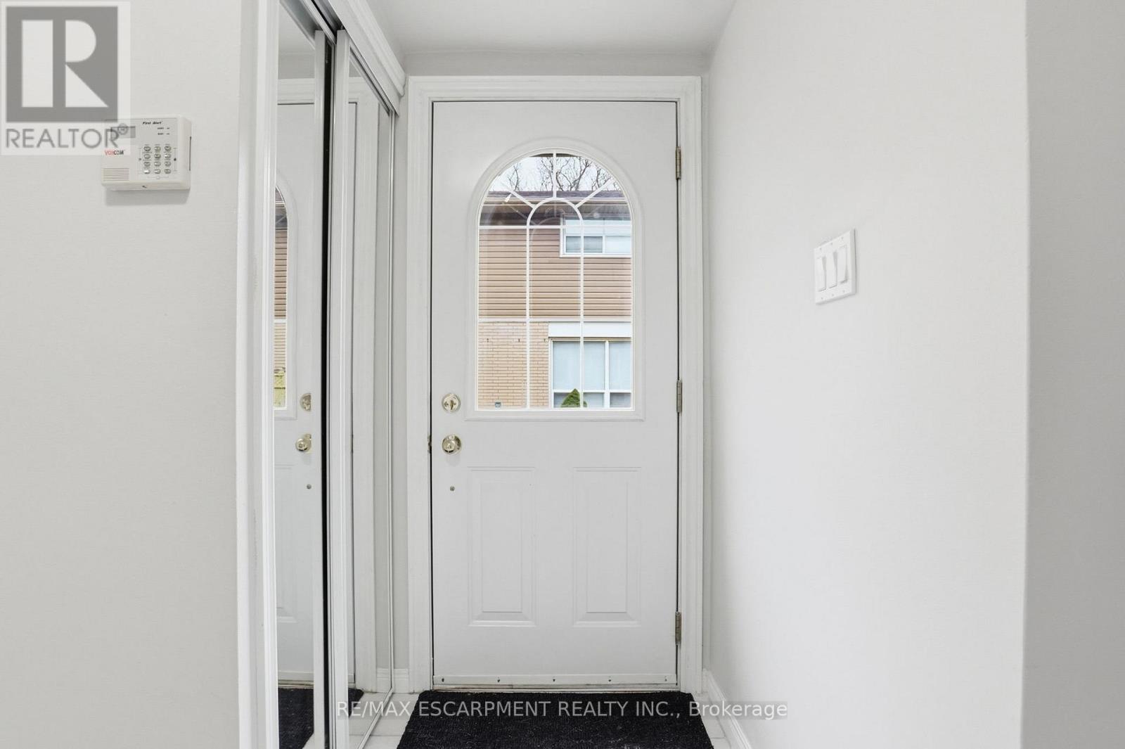 7 - 914 MOHAWK ROAD, Hamilton (Lisgar), Ontario, L8T2R8 — Photo 4