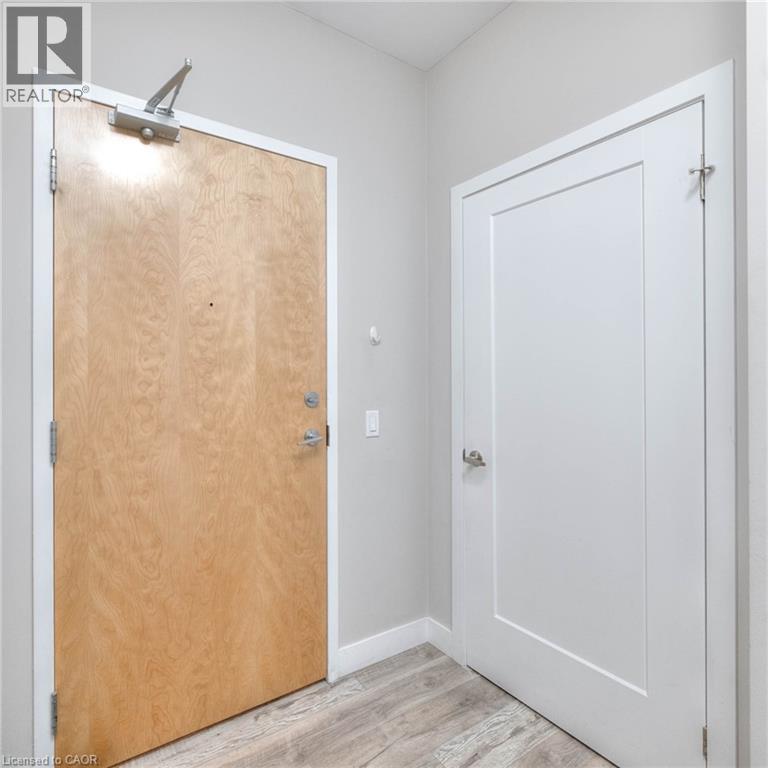 100 GARMENT Street Unit# 802, Kitchener, Ontario, N2G0C3 — Photo 4