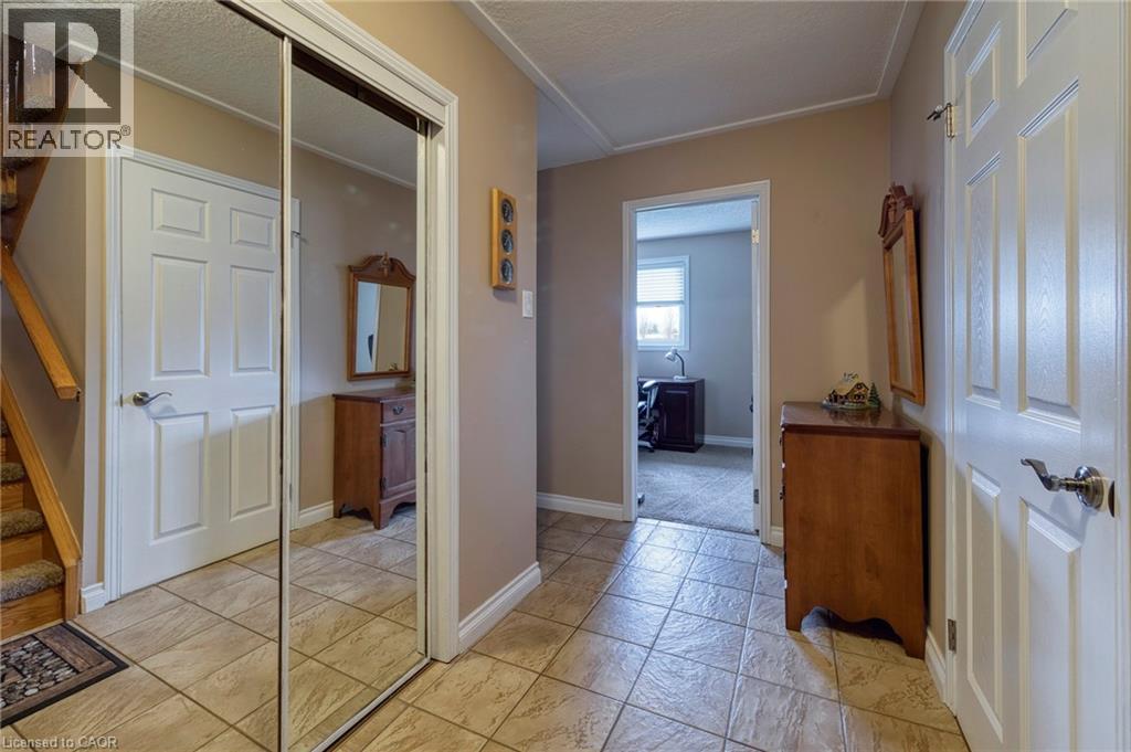 108 QUEENSWAY Drive, St. Jacobs, Ontario, N0B2N0 — Photo 25