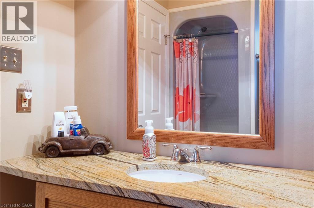 108 QUEENSWAY Drive, St. Jacobs, Ontario, N0B2N0 — Photo 29