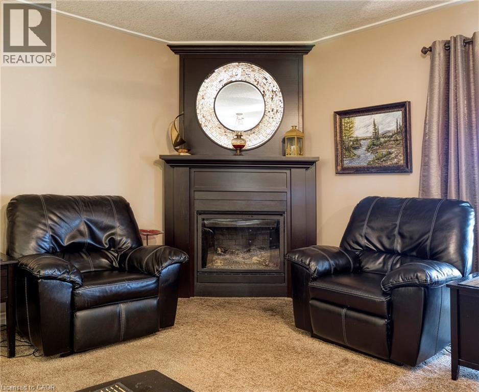 108 QUEENSWAY Drive, St. Jacobs, Ontario, N0B2N0 — Photo 32