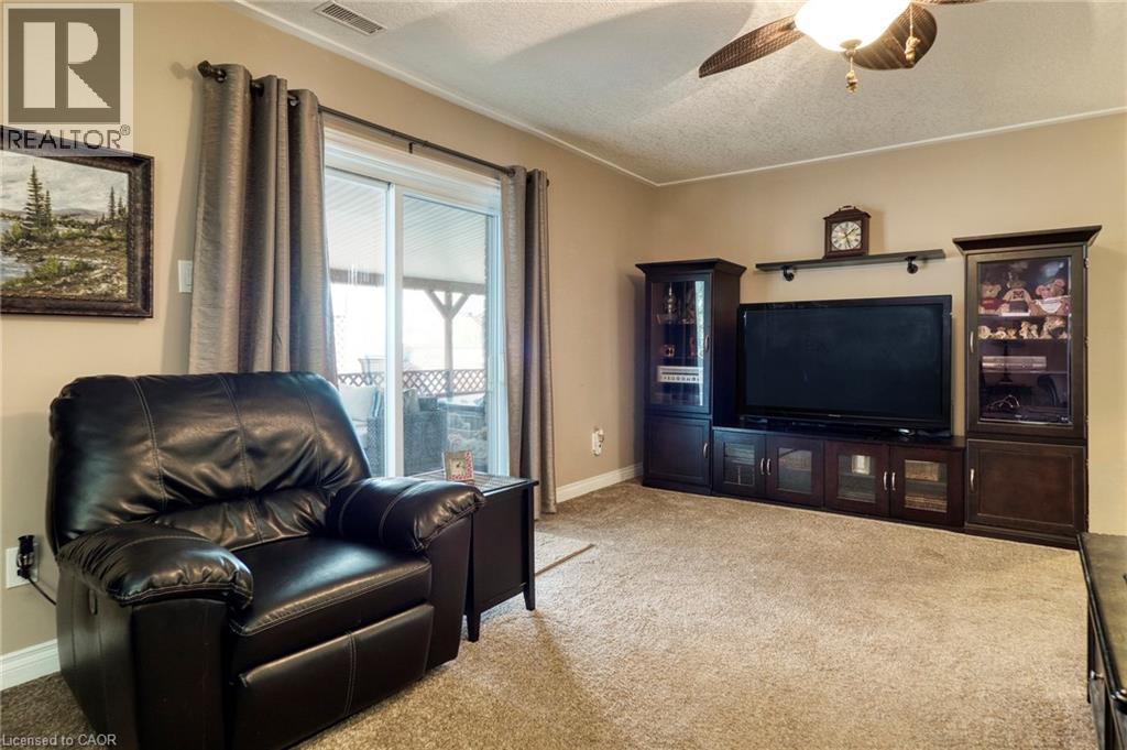 108 QUEENSWAY Drive, St. Jacobs, Ontario, N0B2N0 — Photo 33