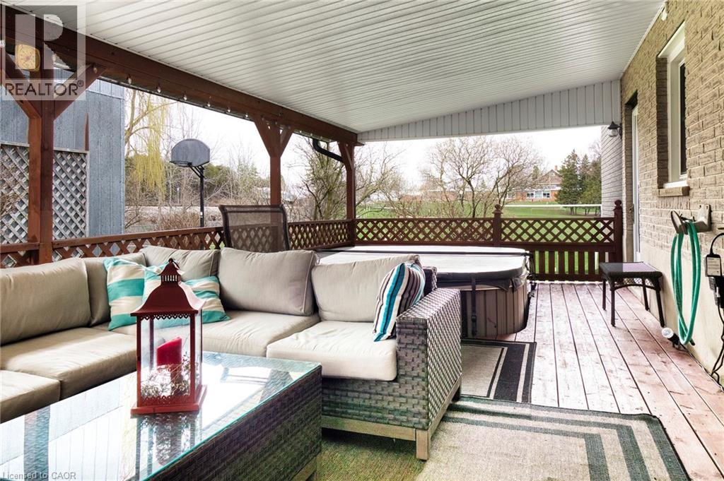 108 QUEENSWAY Drive, St. Jacobs, Ontario, N0B2N0 — Photo 35