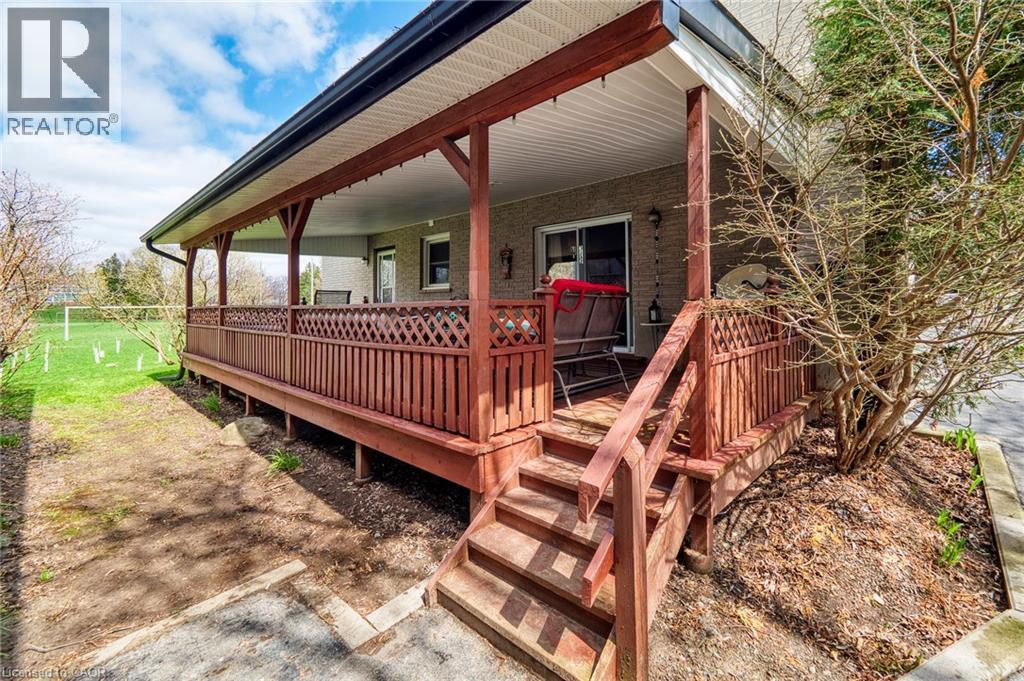 108 QUEENSWAY Drive, St. Jacobs, Ontario, N0B2N0 — Photo 41