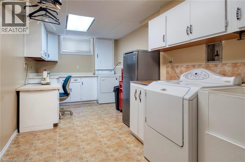 108 QUEENSWAY Drive, St. Jacobs, Ontario, N0B2N0 — Photo 45