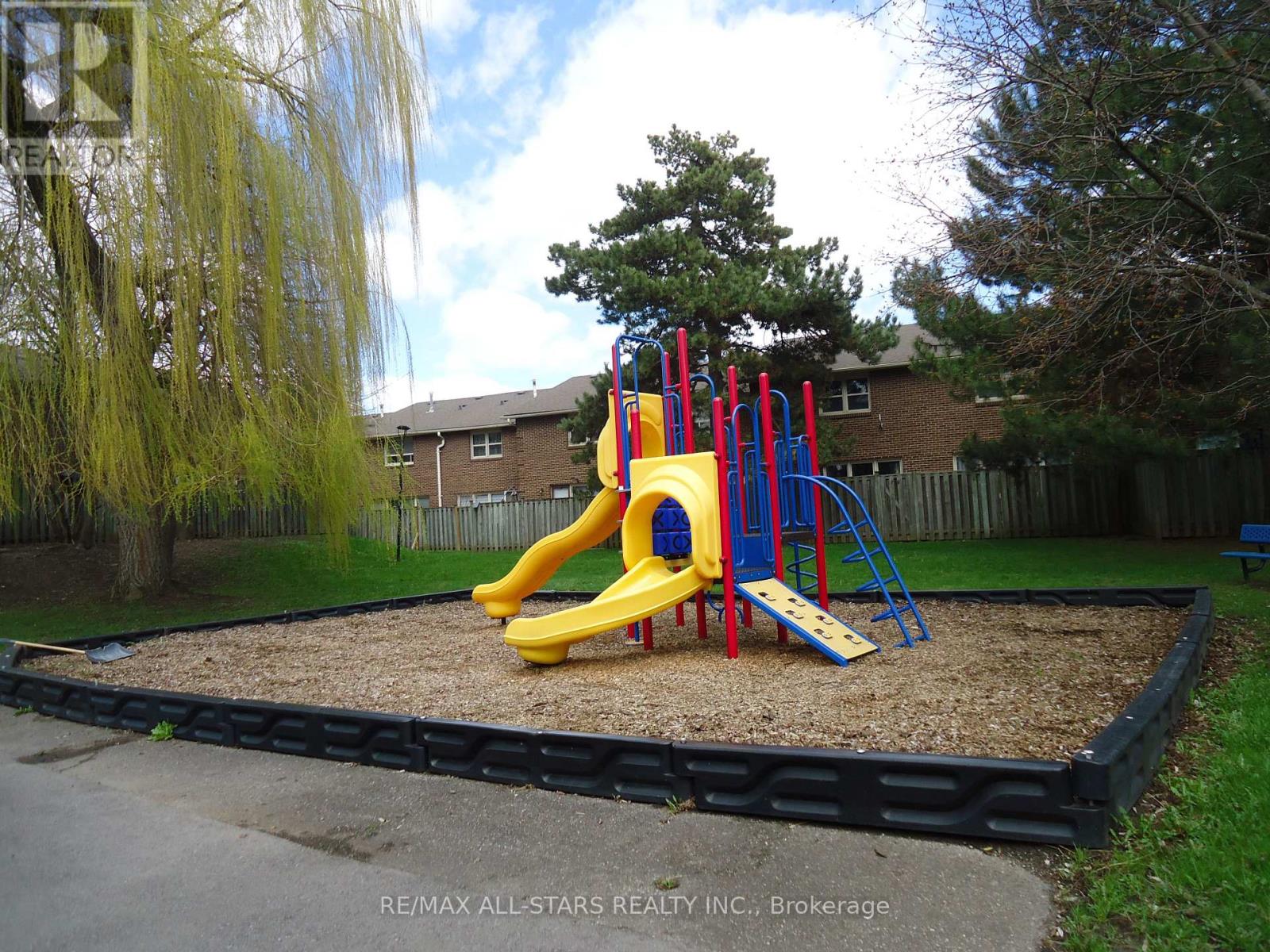 61 EDEN PARK DRIVE, Brampton (Southgate), Ontario, L6T3A5 — Photo 2