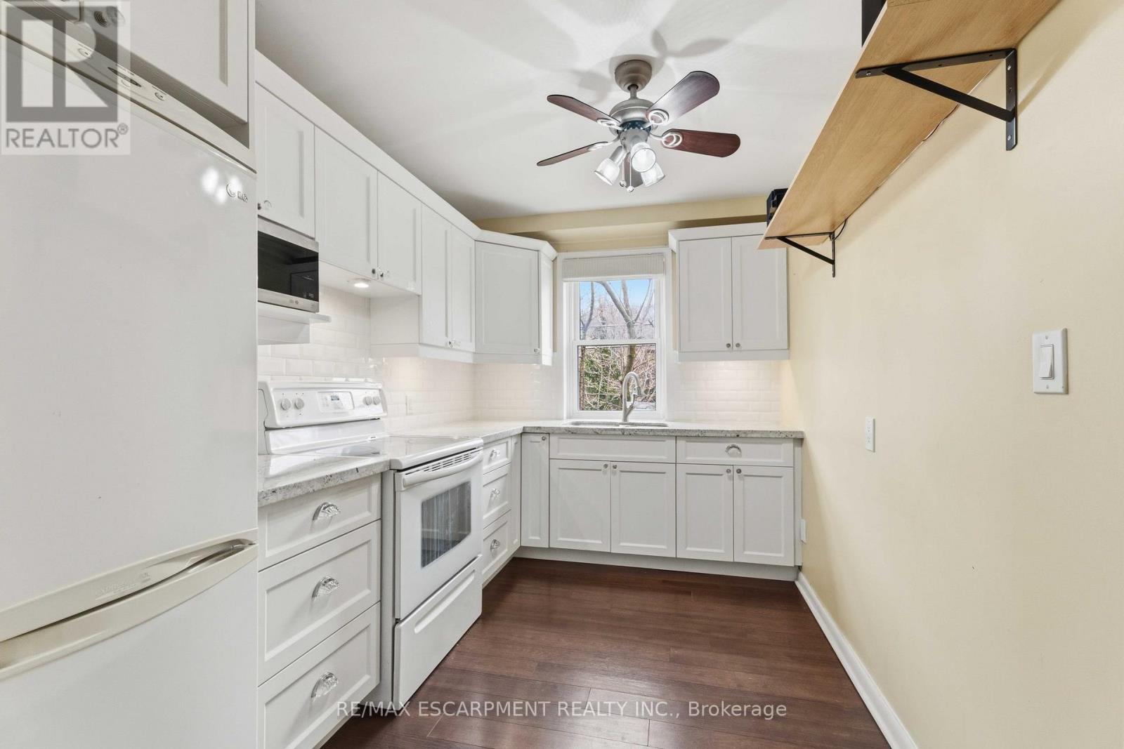 23 - 231 MACNAB STREET S, Hamilton (Durand), Ontario, L8P3C9 — Photo 6