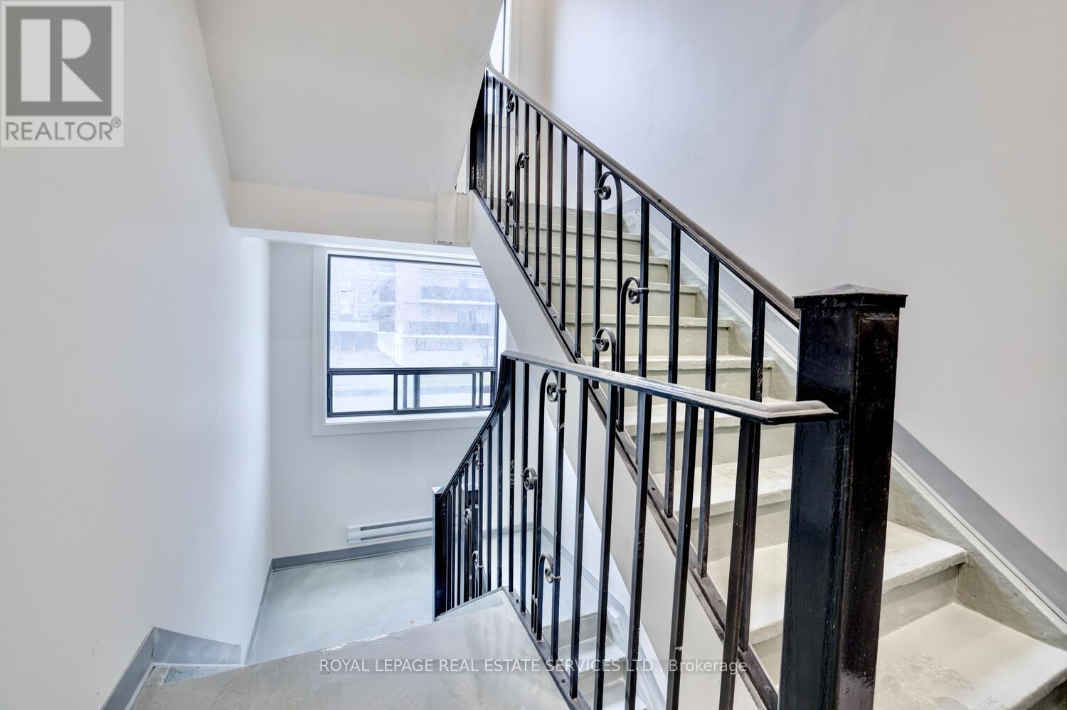 305 - 20 DUKE STREET, Hamilton (Durand), Ontario, L8P1X1 — Photo 3