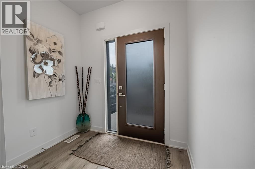 110 FERGUS Avenue Unit# 7, Kitchener, Ontario, N2A0K9 — Photo 3