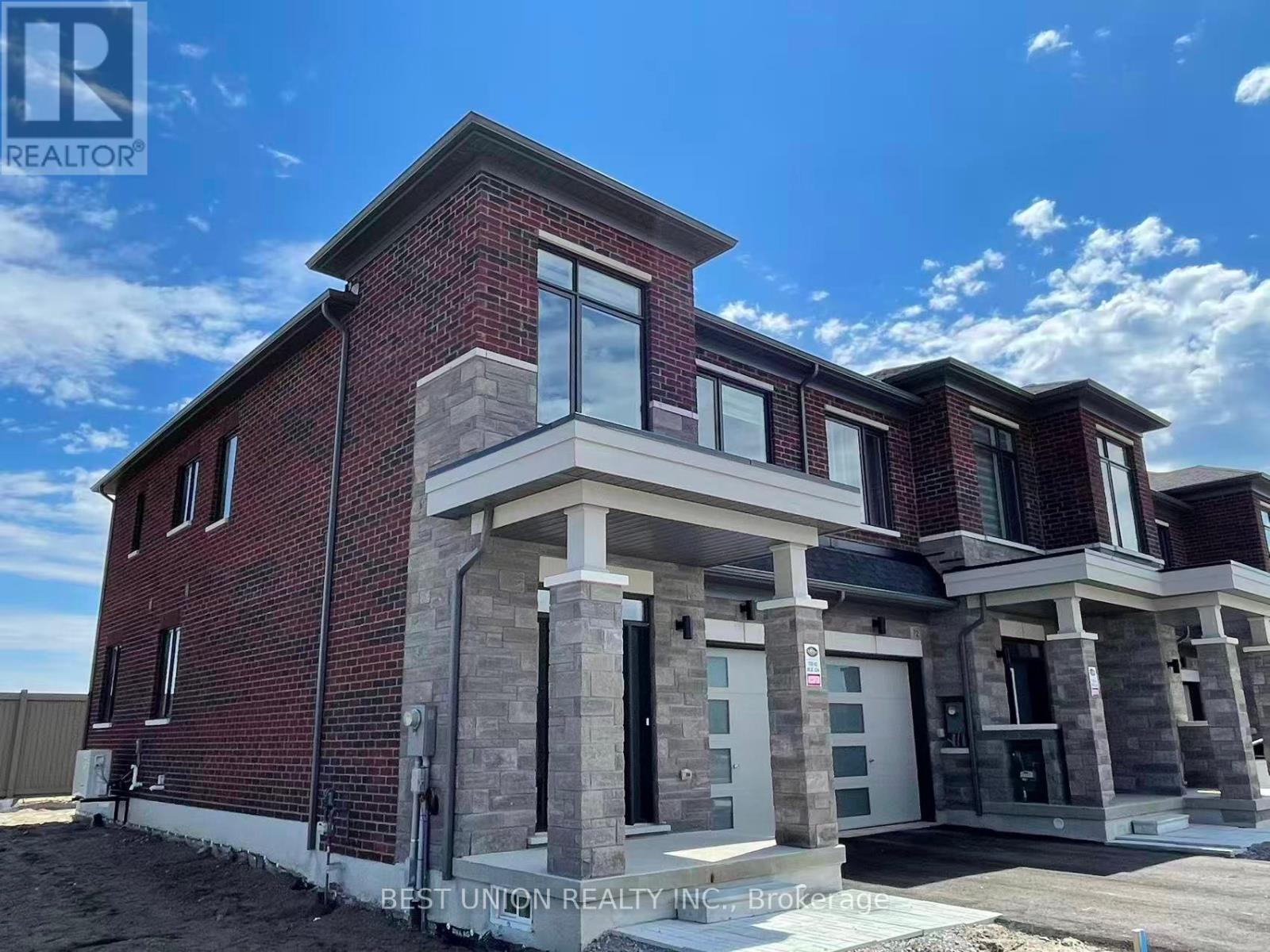 70 TIPP DRIVE, Richmond Hill, Ontario, L4E1J3 — Photo 3