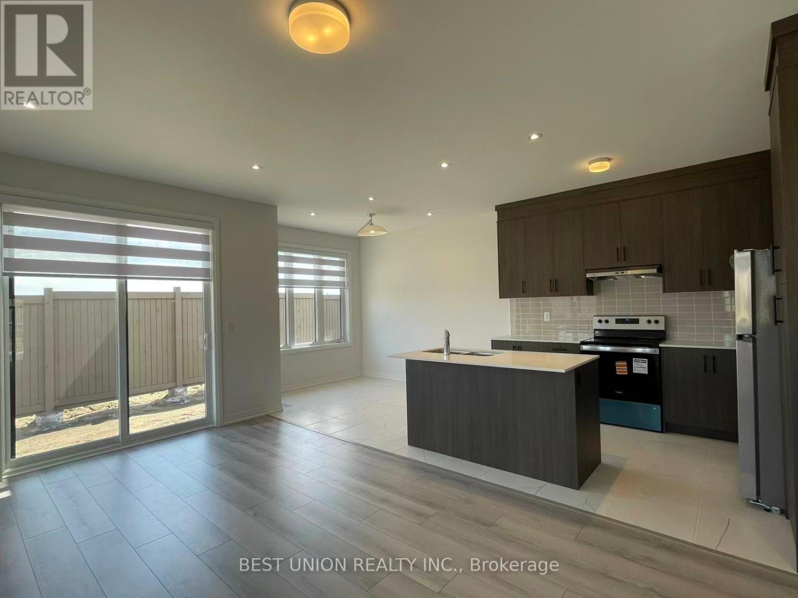 70 TIPP DRIVE, Richmond Hill, Ontario, L4E1J3 — Photo 6