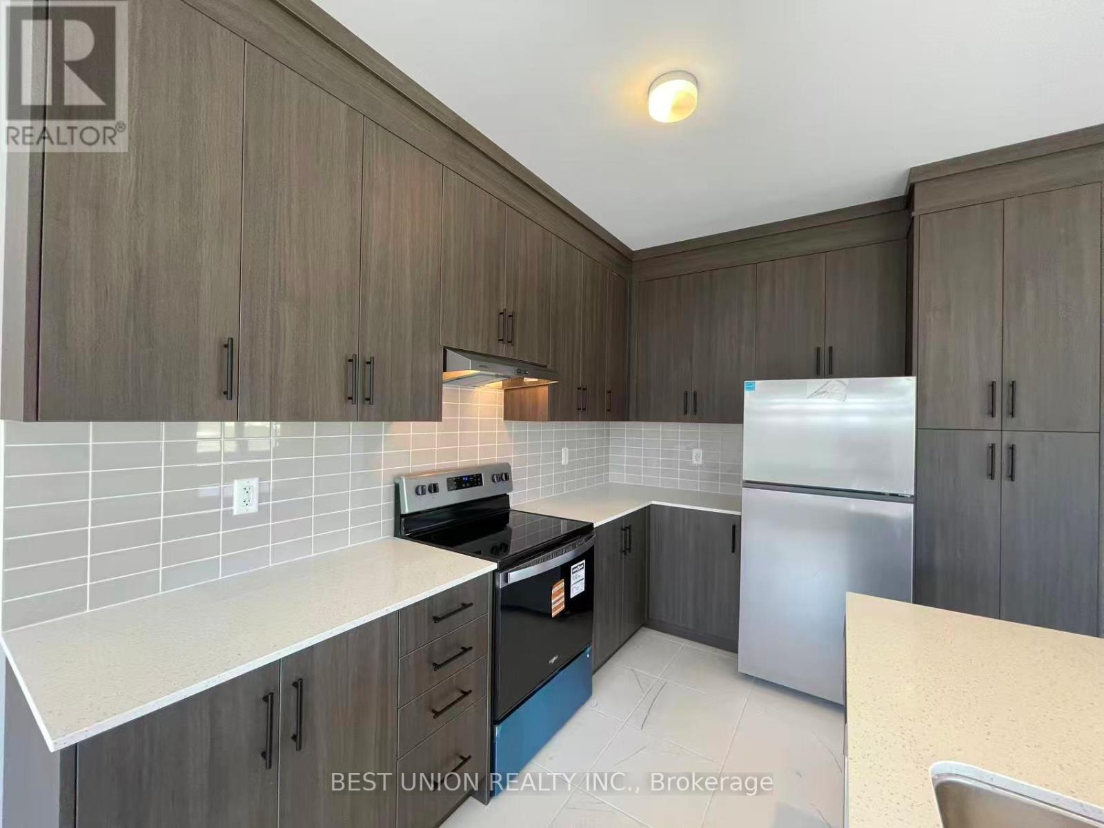 70 TIPP DRIVE, Richmond Hill, Ontario, L4E1J3 — Photo 7