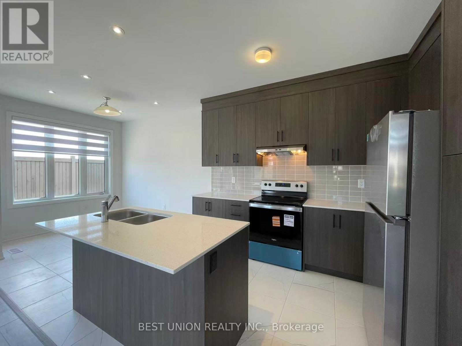 70 TIPP DRIVE, Richmond Hill, Ontario, L4E1J3 — Photo 9