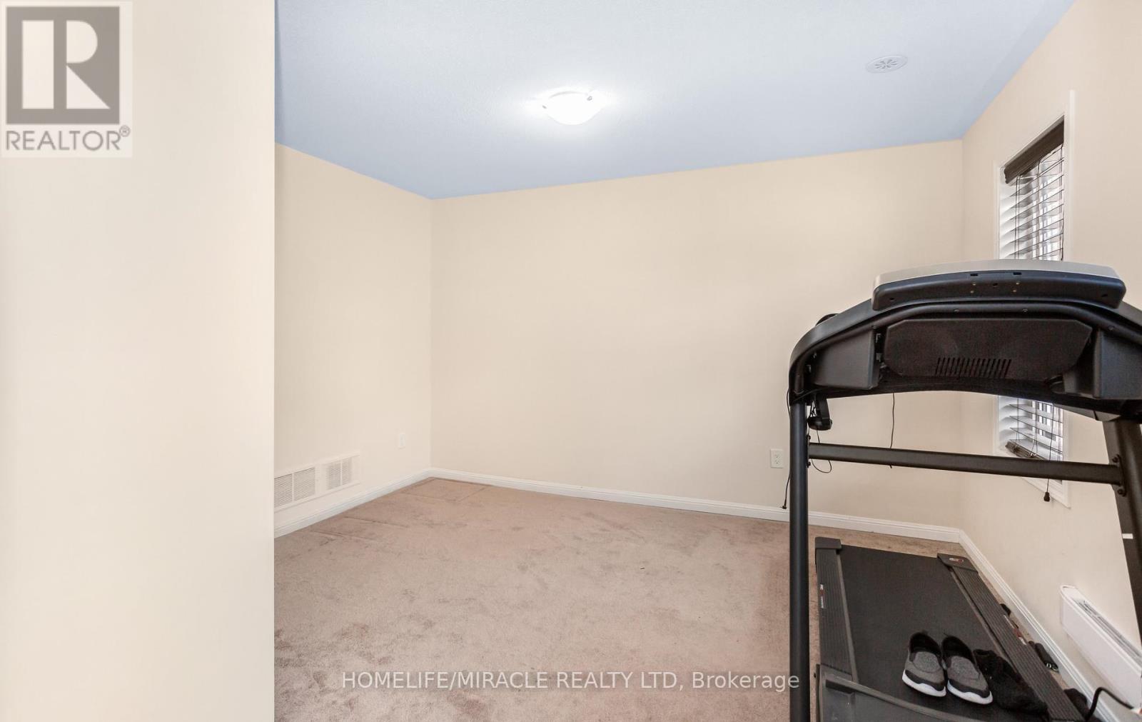 22 CROSSBILL ROAD, Brampton (Northwest Brampton), Ontario, L7A0S5 — Photo 7