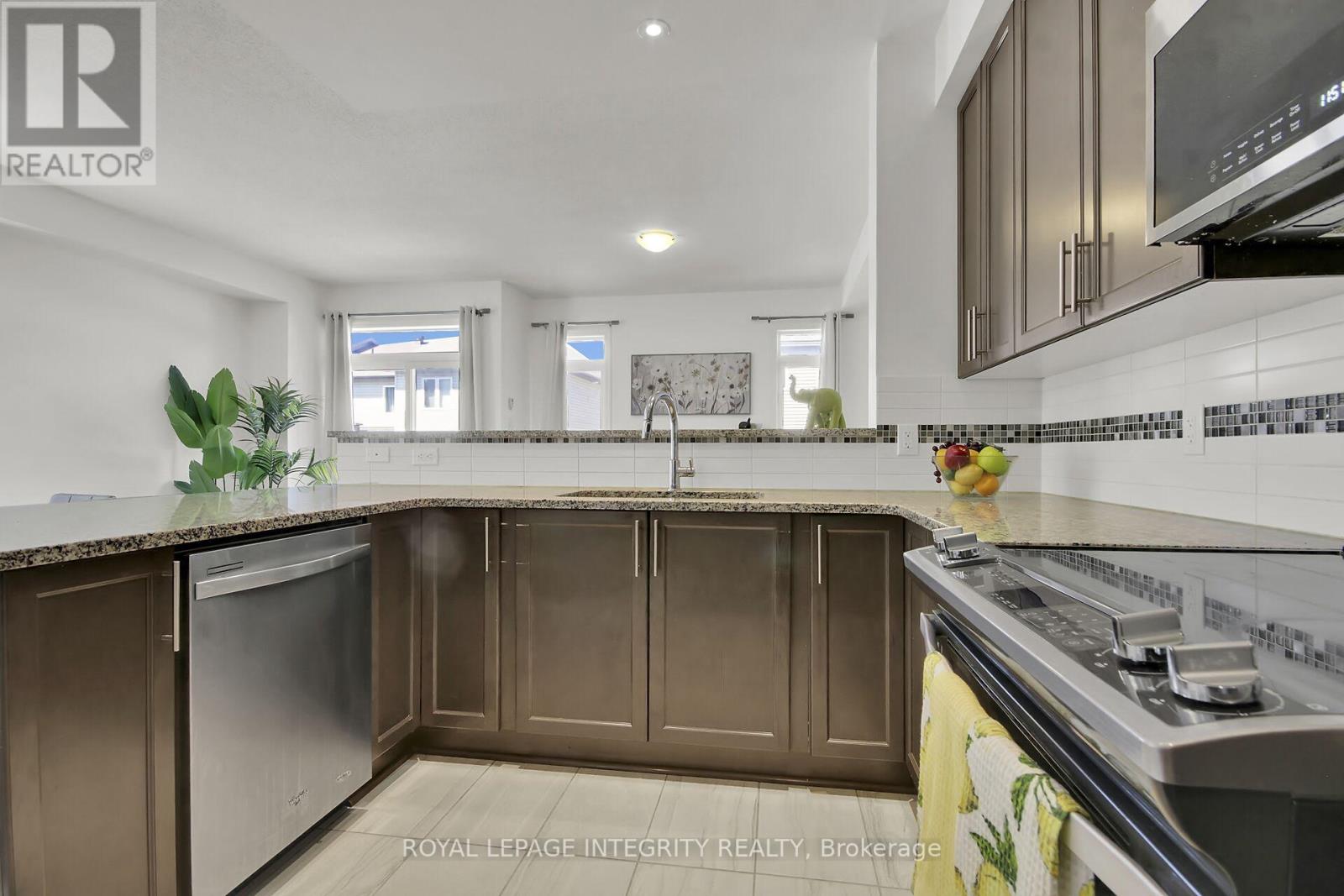 310 BROADRIDGE CRESCENT, Ottawa, Ontario, K1W0H1 — Photo 8