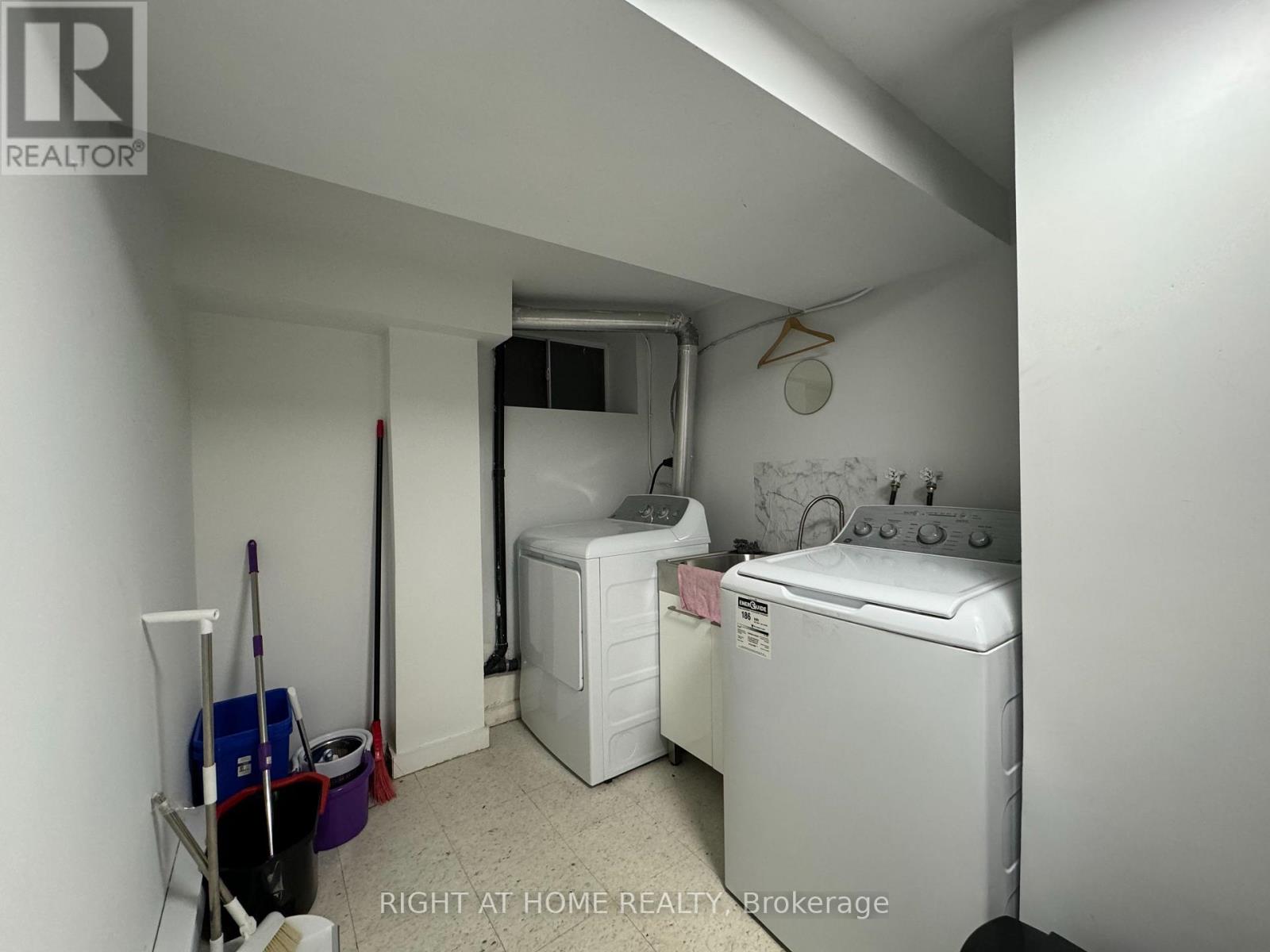 BSMT - 1196 AVENUE ROAD, Toronto (Lawrence Park South), Ontario, M5N2G1 — Photo 19