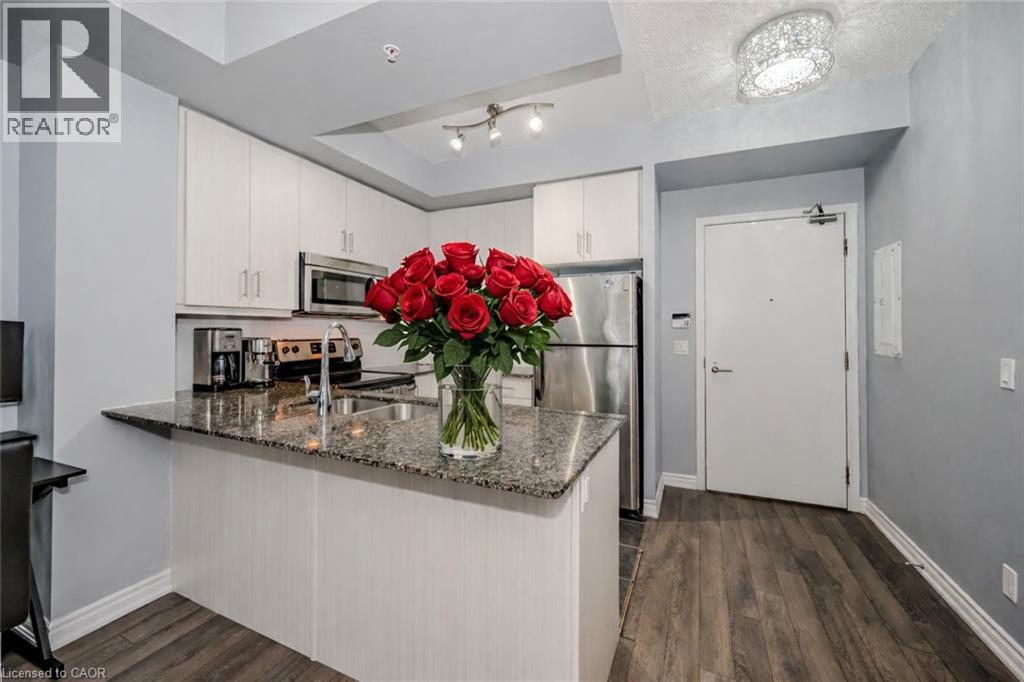 15 JAMES FINLAY Way Unit# 917, Toronto, Ontario, M3M0B3 — Photo 6