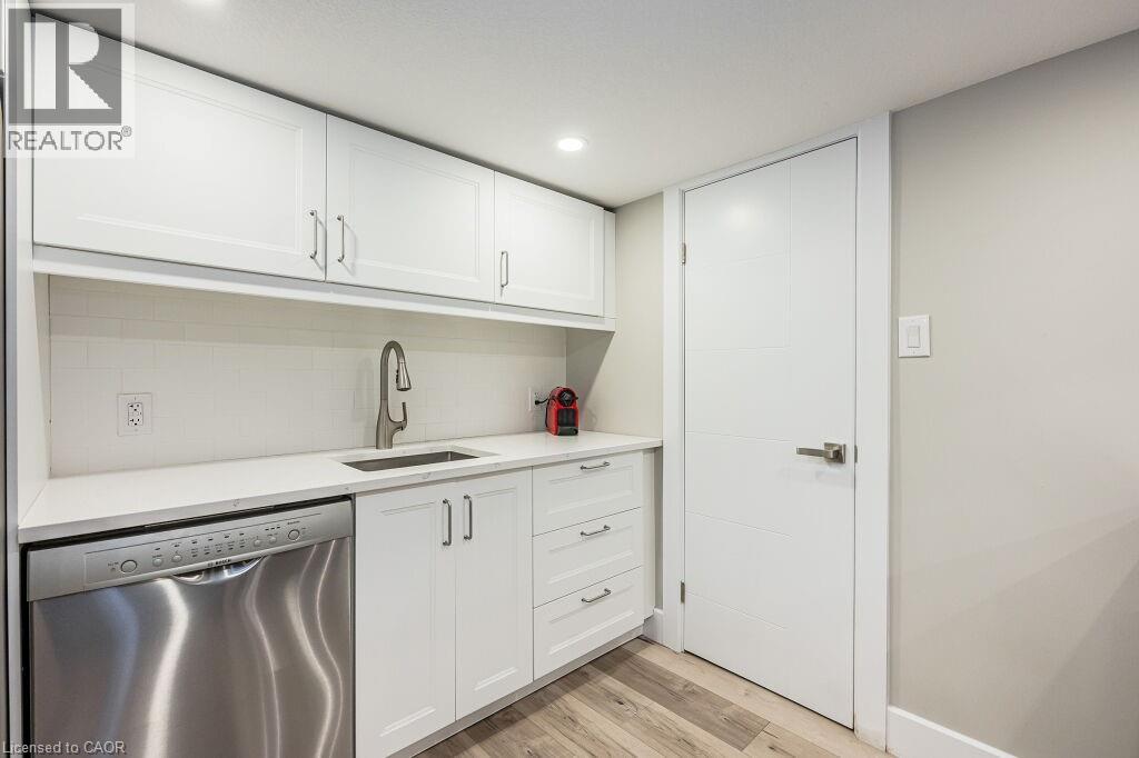 543 DUNBAR Road S Unit# Lower, Kitchener, Ontario, N2M2X1 — Photo 13