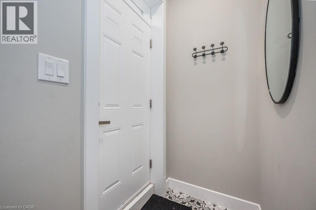 543 DUNBAR Road S Unit# Lower, Kitchener, Ontario, N2M2X1 — Photo 5