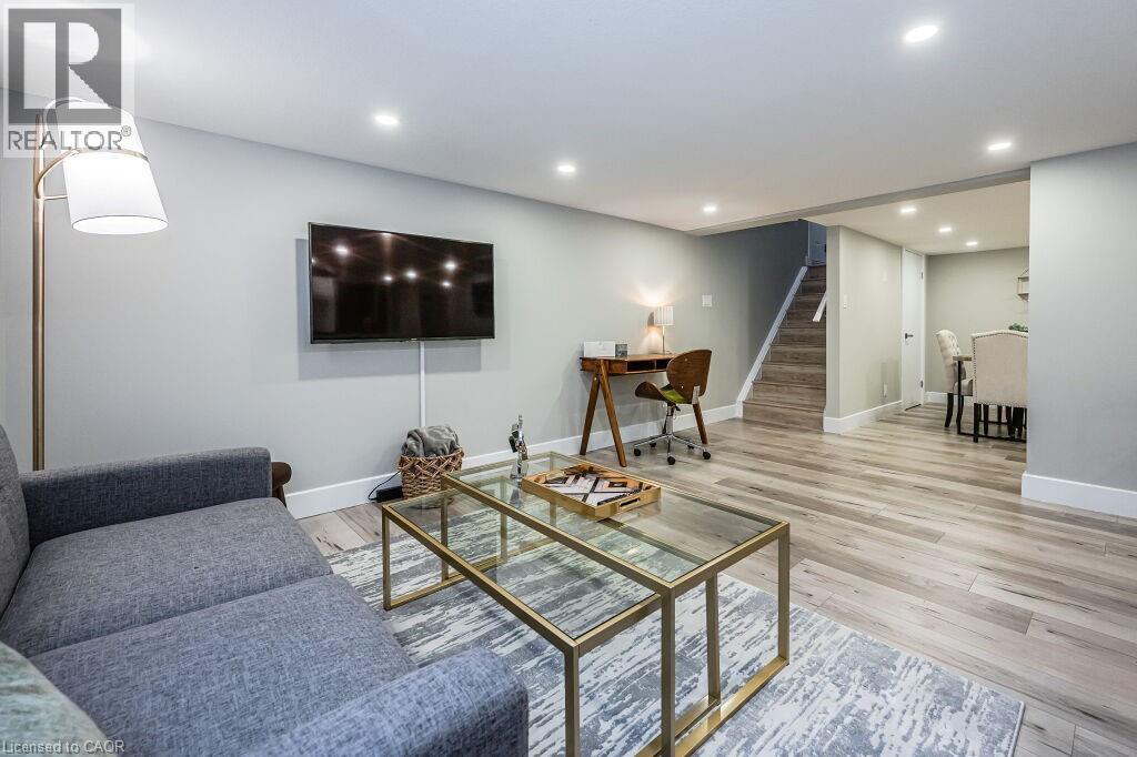 543 DUNBAR Road S Unit# Lower, Kitchener, Ontario, N2M2X1 — Photo 8