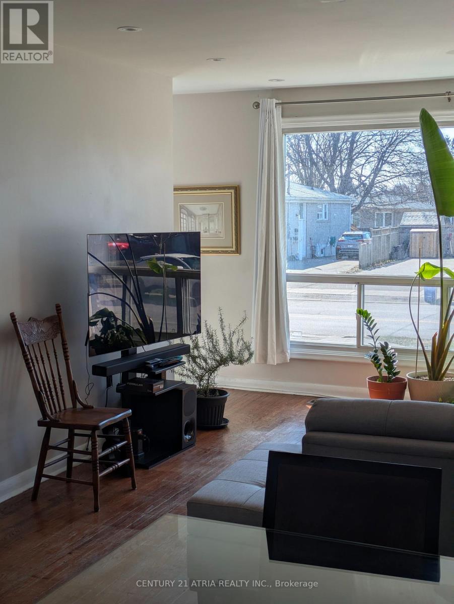 339 TAYLOR MILLS DRIVE N, Richmond Hill (Crosby), Ontario, L4C2T8 — Photo 4