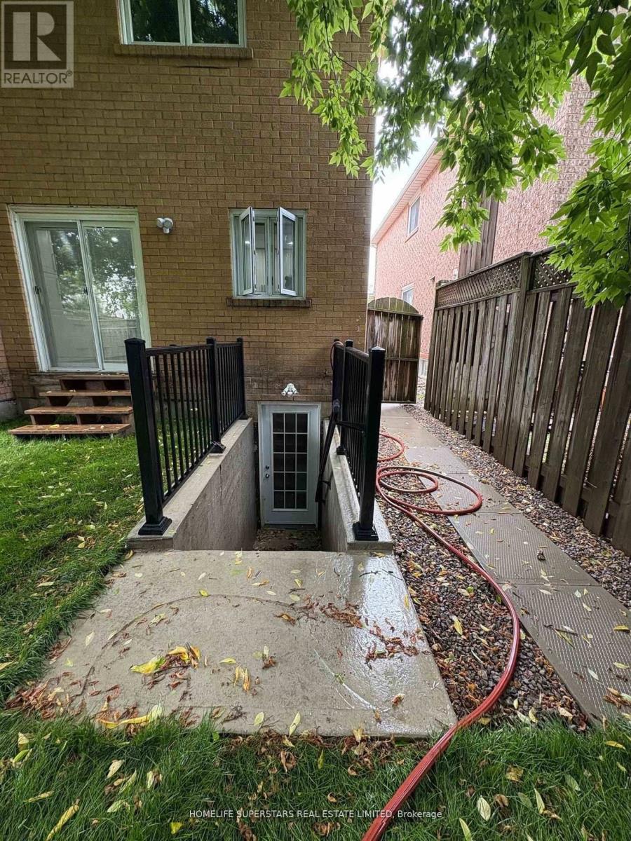 BASEMENT - 6127 SILKEN LAUMANN WAY, Mississauga (East Credit), Ontario, L5V1A2 — Photo 2