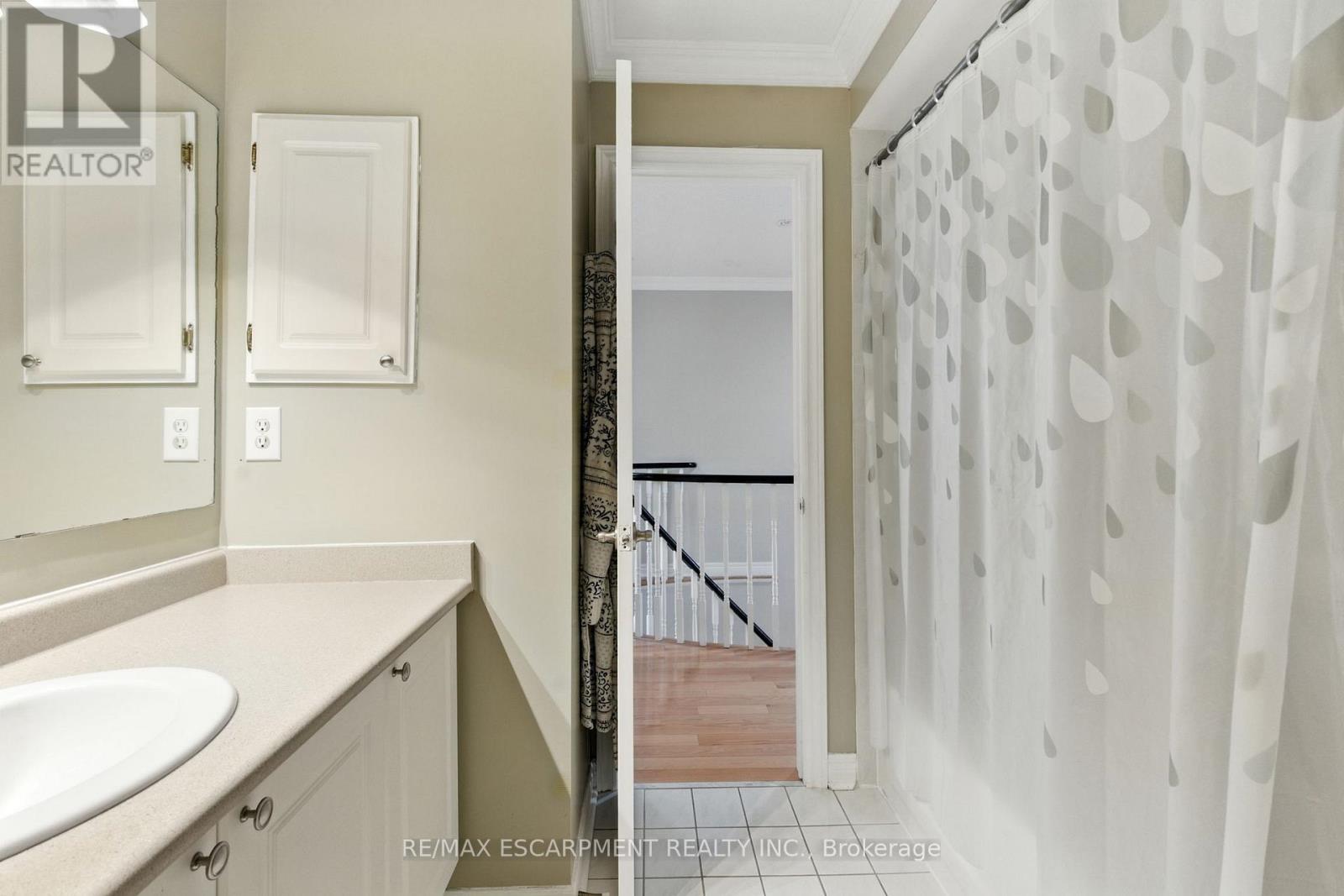 106 RYANS WAY, Hamilton (Waterdown), Ontario, L8B0P3 — Photo 36