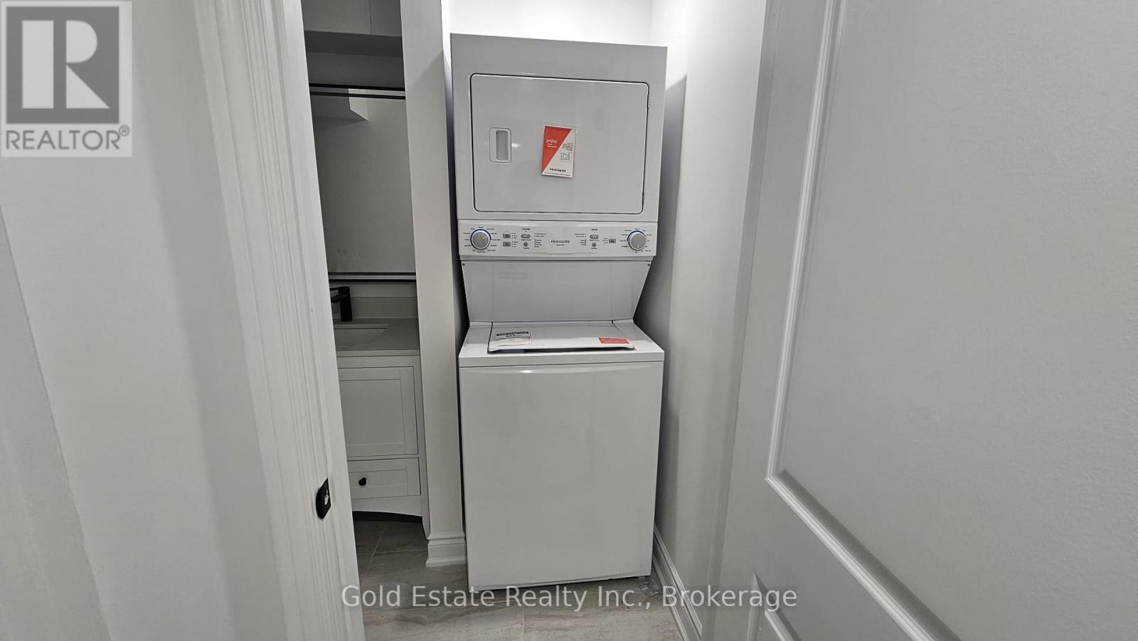 LOWER 212 SPRING CREEK DRIVE, Hamilton (Waterdown), Ontario, L0R2H8 — Photo 10