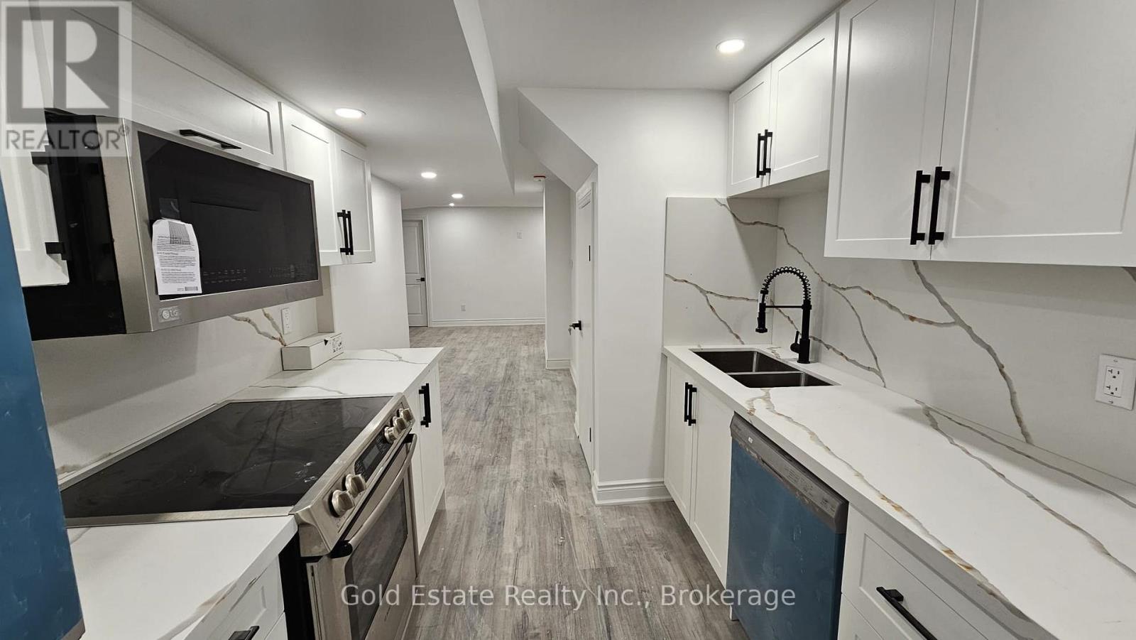 LOWER 212 SPRING CREEK DRIVE, Hamilton (Waterdown), Ontario, L0R2H8 — Photo 6