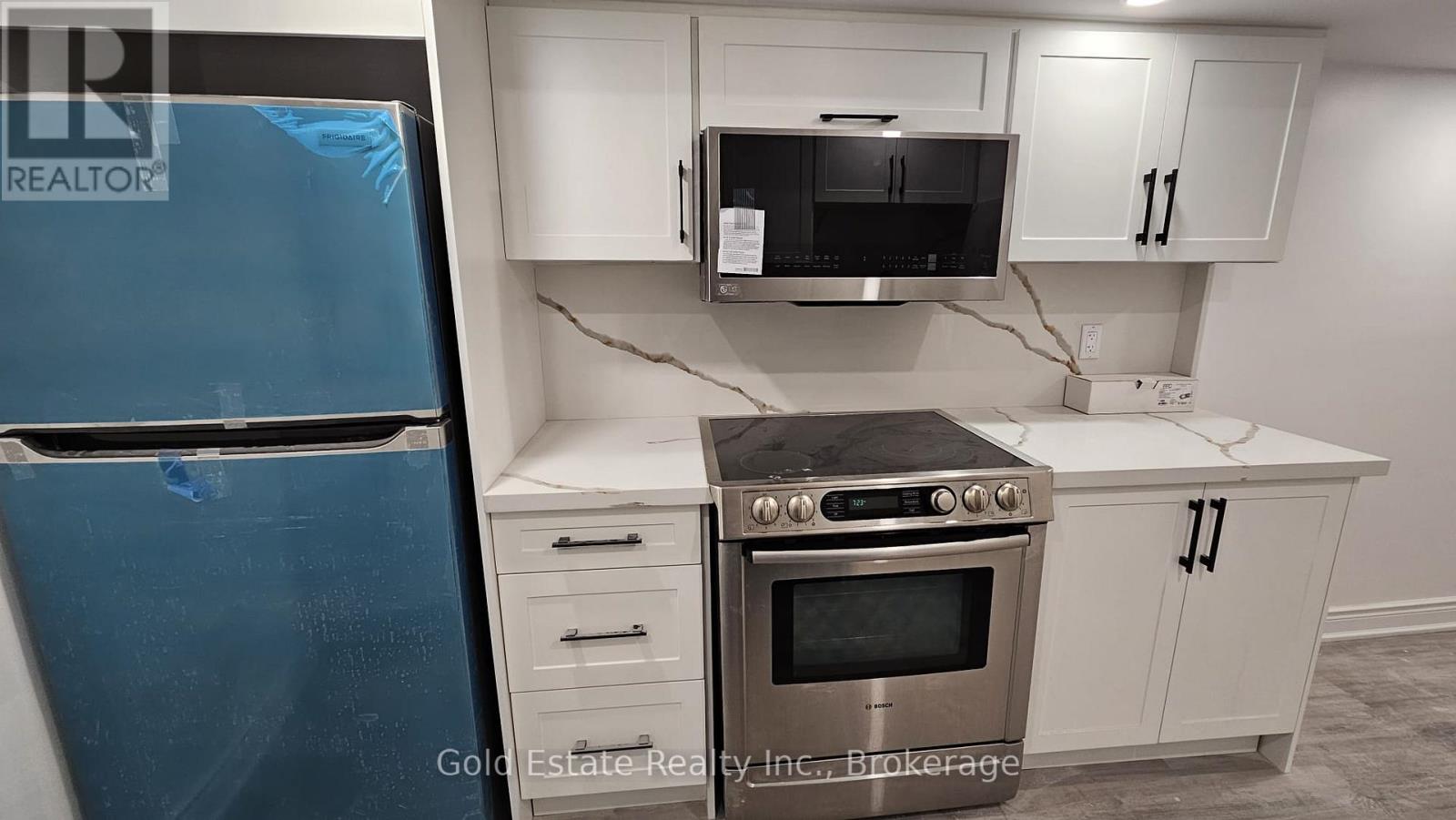 LOWER 212 SPRING CREEK DRIVE, Hamilton (Waterdown), Ontario, L0R2H8 — Photo 9