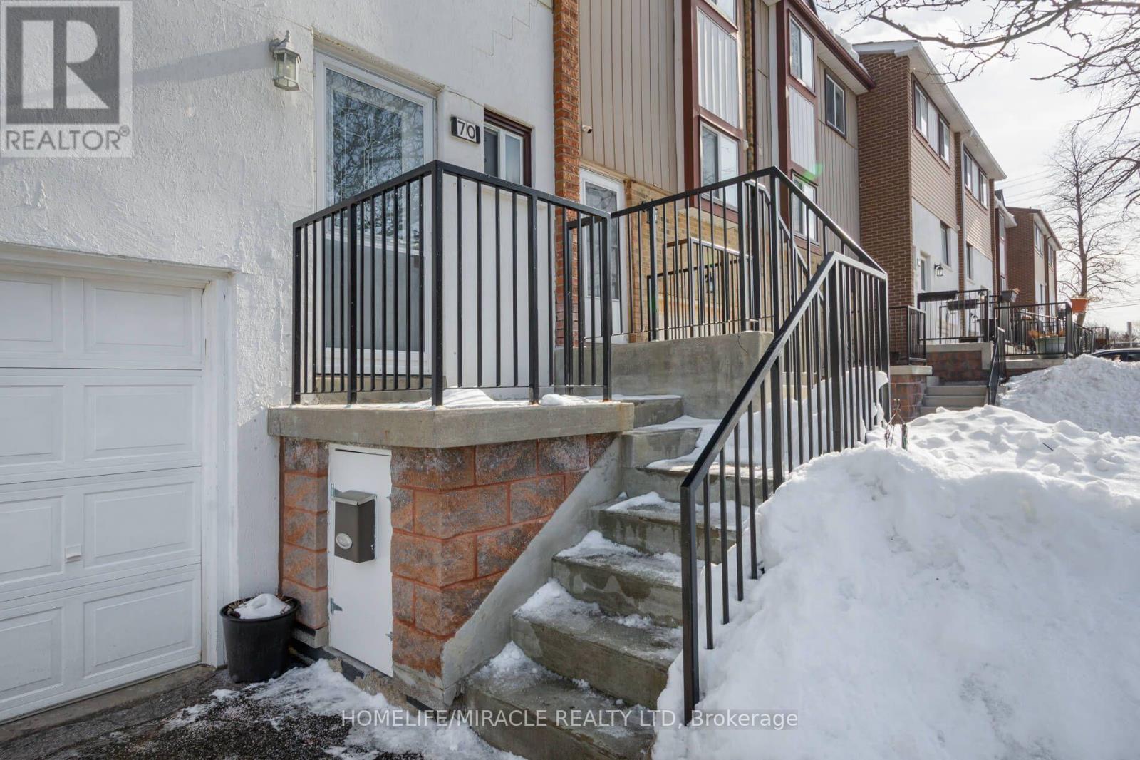 51 - 70 MOREGATE CRESCENT, Brampton (Central Park), Ontario, L6S3K9 — Photo 2