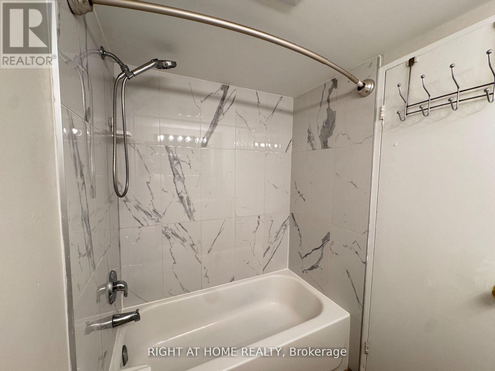 2104 - 205 HILDA AVENUE, Toronto (Newtonbrook West), Ontario, M2M4B1 — Photo 18