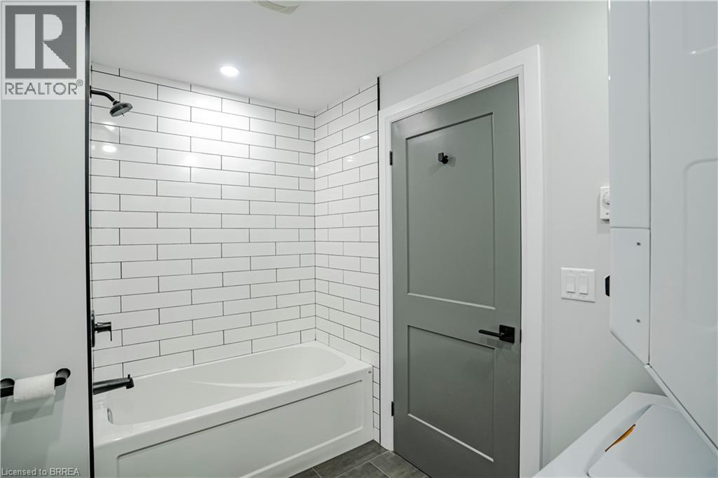 130 ELGIN Street Unit# 2, Brantford, Ontario, N3S5A5 — Photo 13