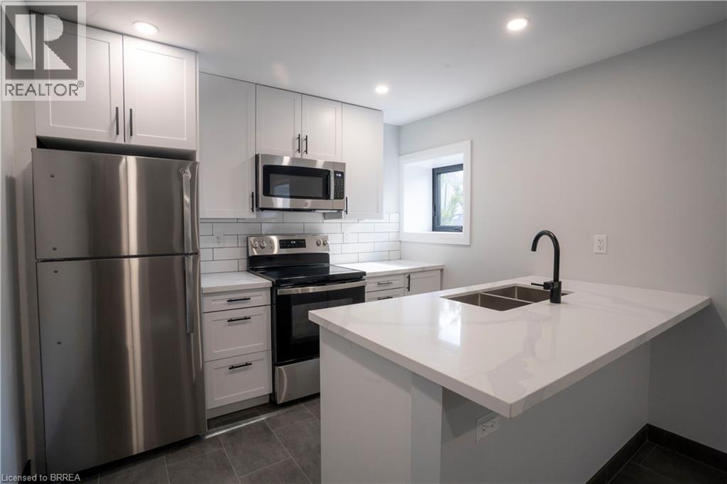 130 ELGIN Street Unit# 2, Brantford, Ontario, N3S5A5 — Photo 5