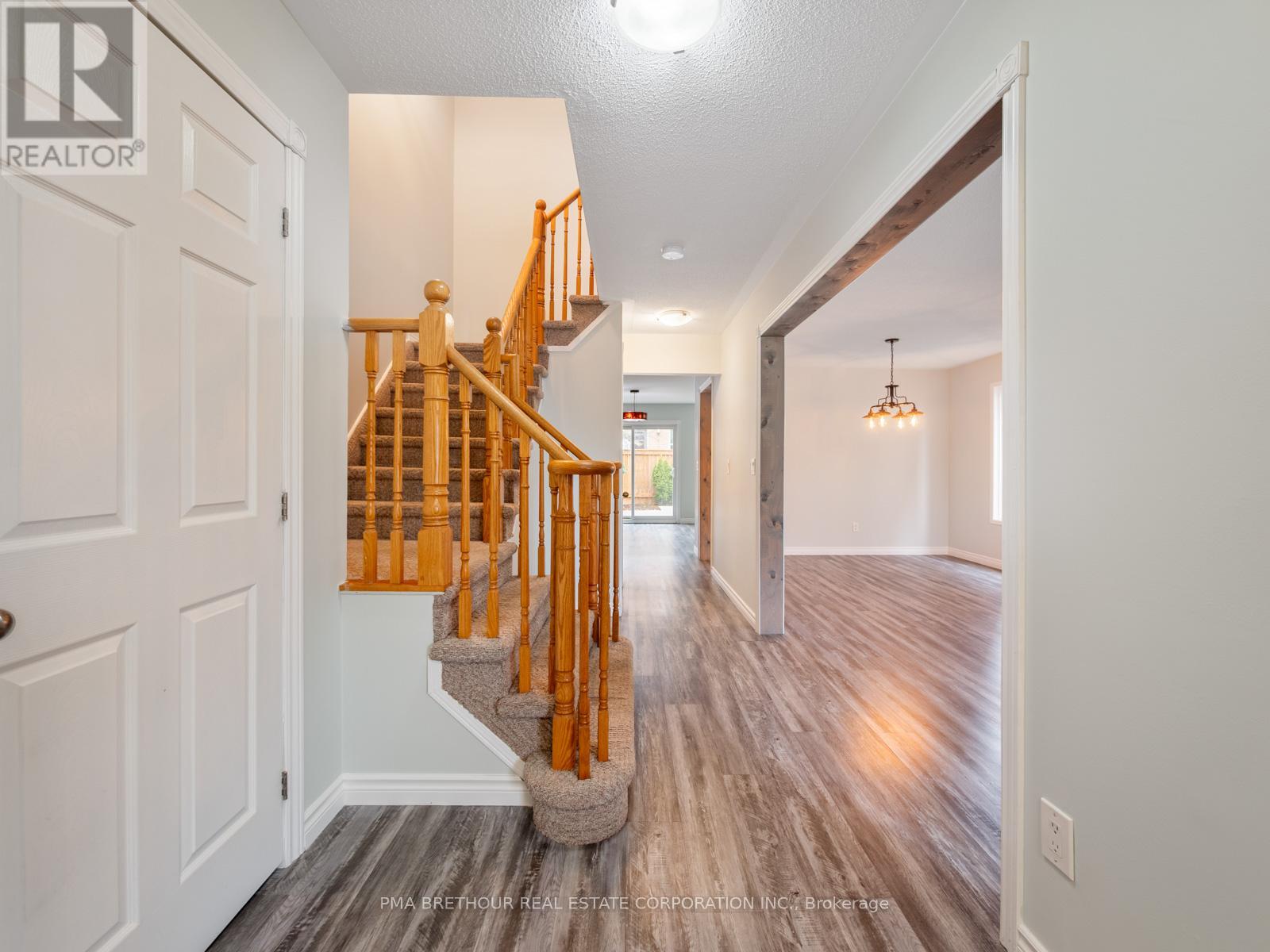 110 WHITE PINE CRESCENT, Pickering (Highbush), Ontario, L1V6S3 — Photo 5