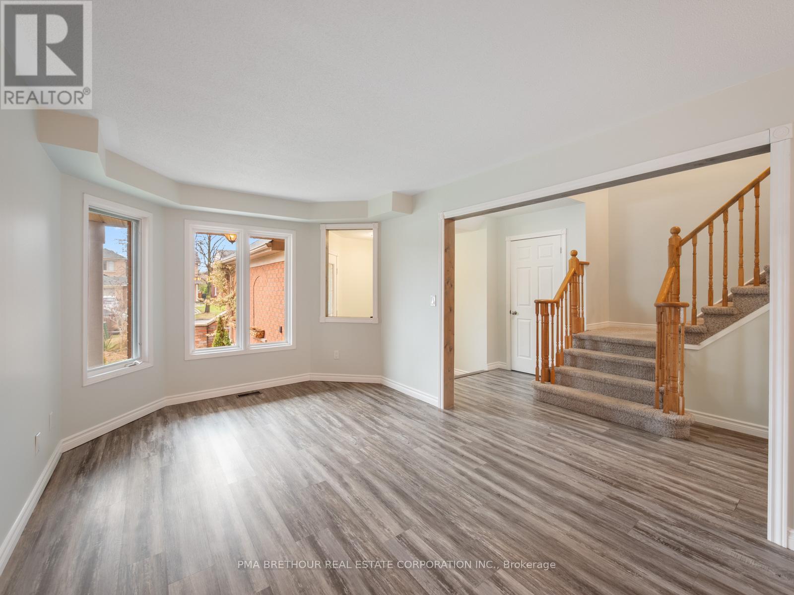 110 WHITE PINE CRESCENT, Pickering (Highbush), Ontario, L1V6S3 — Photo 9