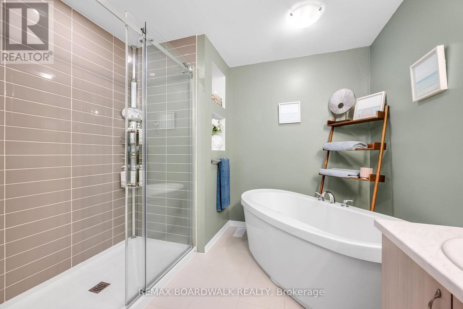 302 HALIBURTON HEIGHTS, Ottawa, Ontario, K2S1S3 — Photo 36