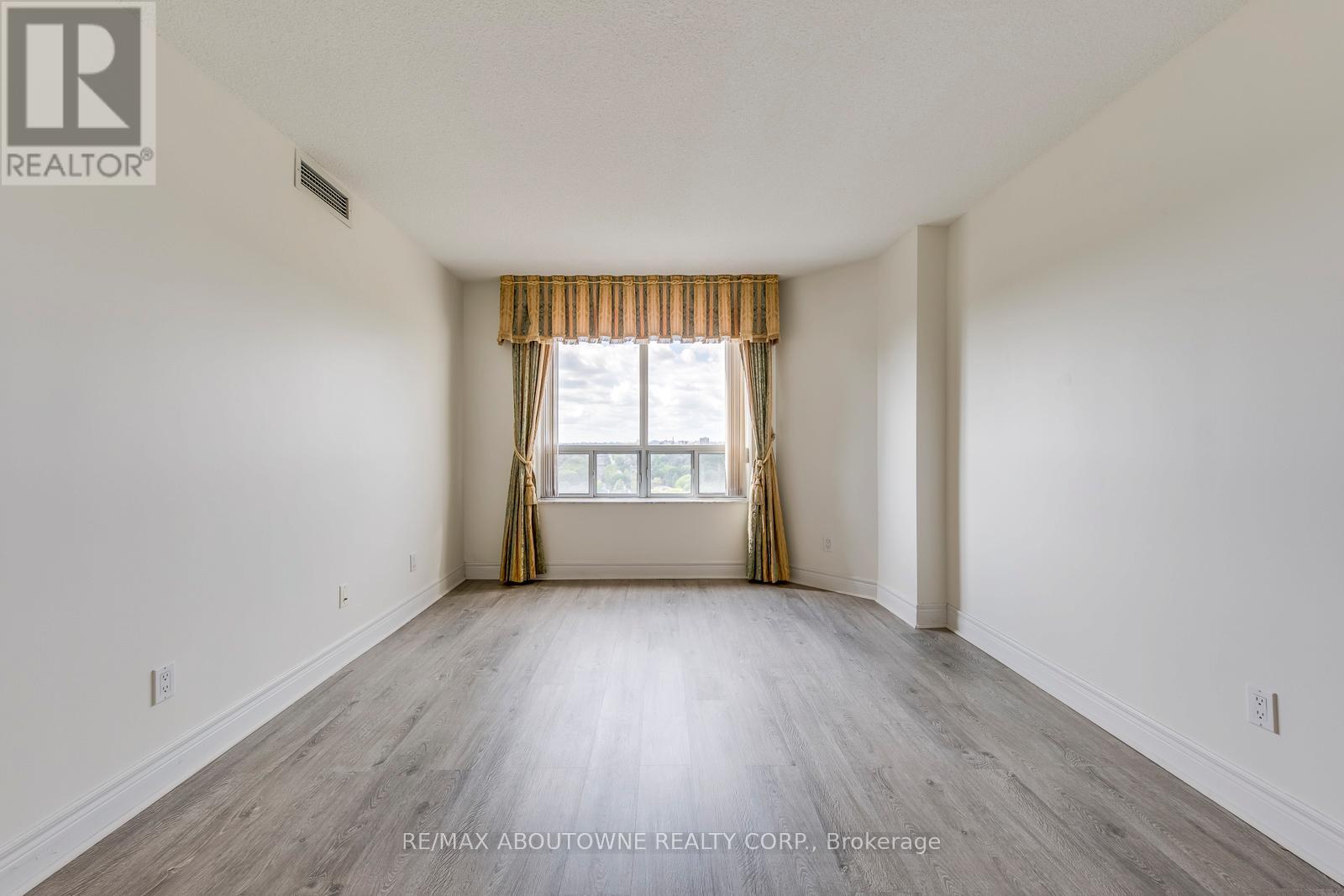 1805 - 5418 YONGE STREET, Toronto (Willowdale West), Ontario, M2N6X4 — Photo 9