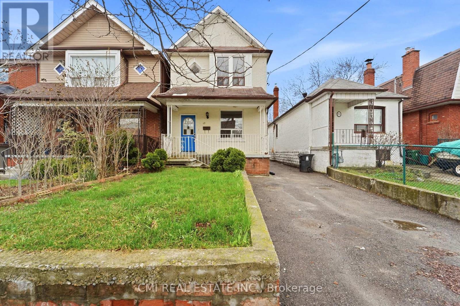 49 HOLLAND PARK AVENUE, Toronto (Oakwood Village), Ontario, M6C1M2 — Photo 2