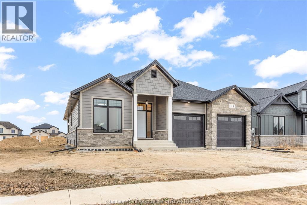30 ROSEWOOD CRESCENT, Chatham, Ontario, N7M0V4 — Photo 6