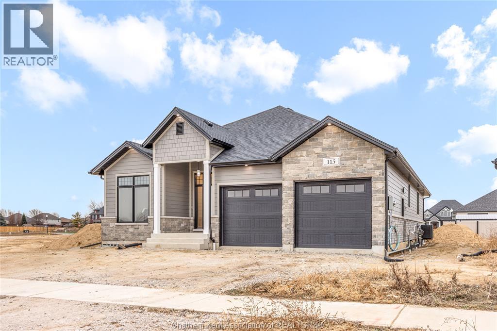 30 ROSEWOOD CRESCENT, Chatham, Ontario, N7M0V4 — Photo 7