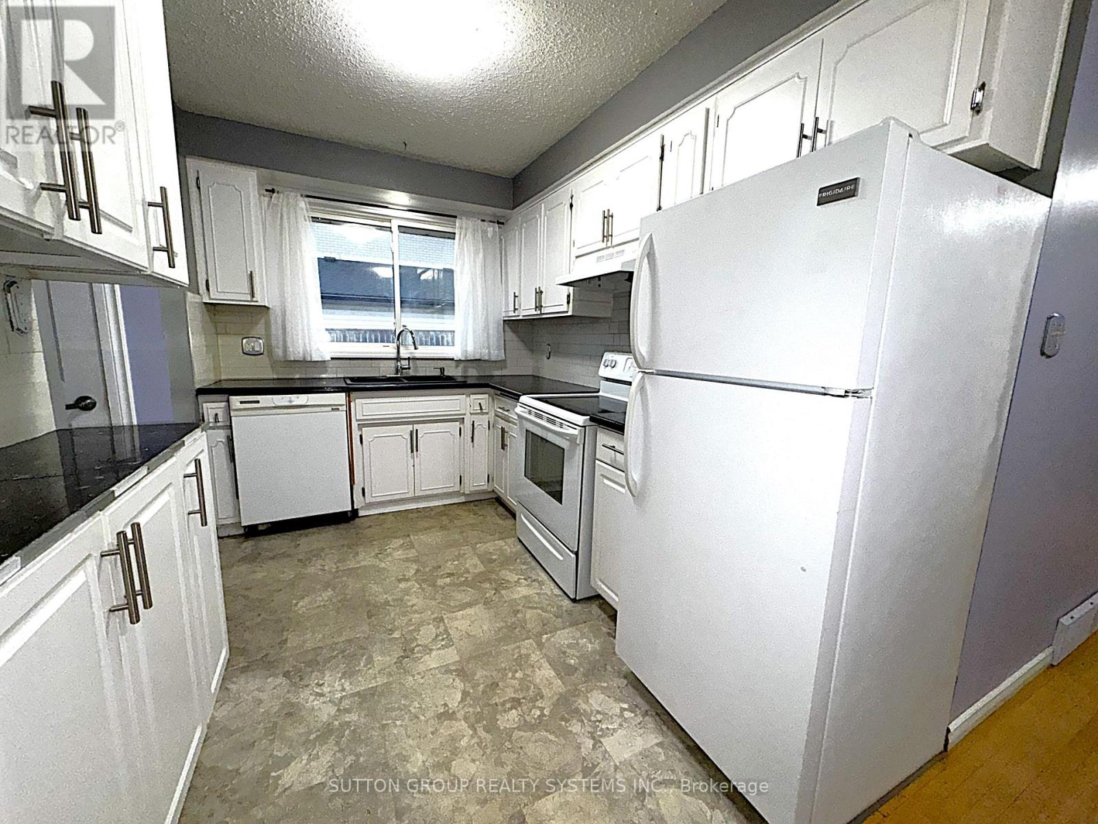 42 INGLESIDE DRIVE, Kitchener, Ontario, N2M2G8 — Photo 10