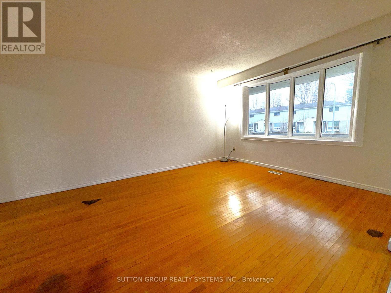 42 INGLESIDE DRIVE, Kitchener, Ontario, N2M2G8 — Photo 6