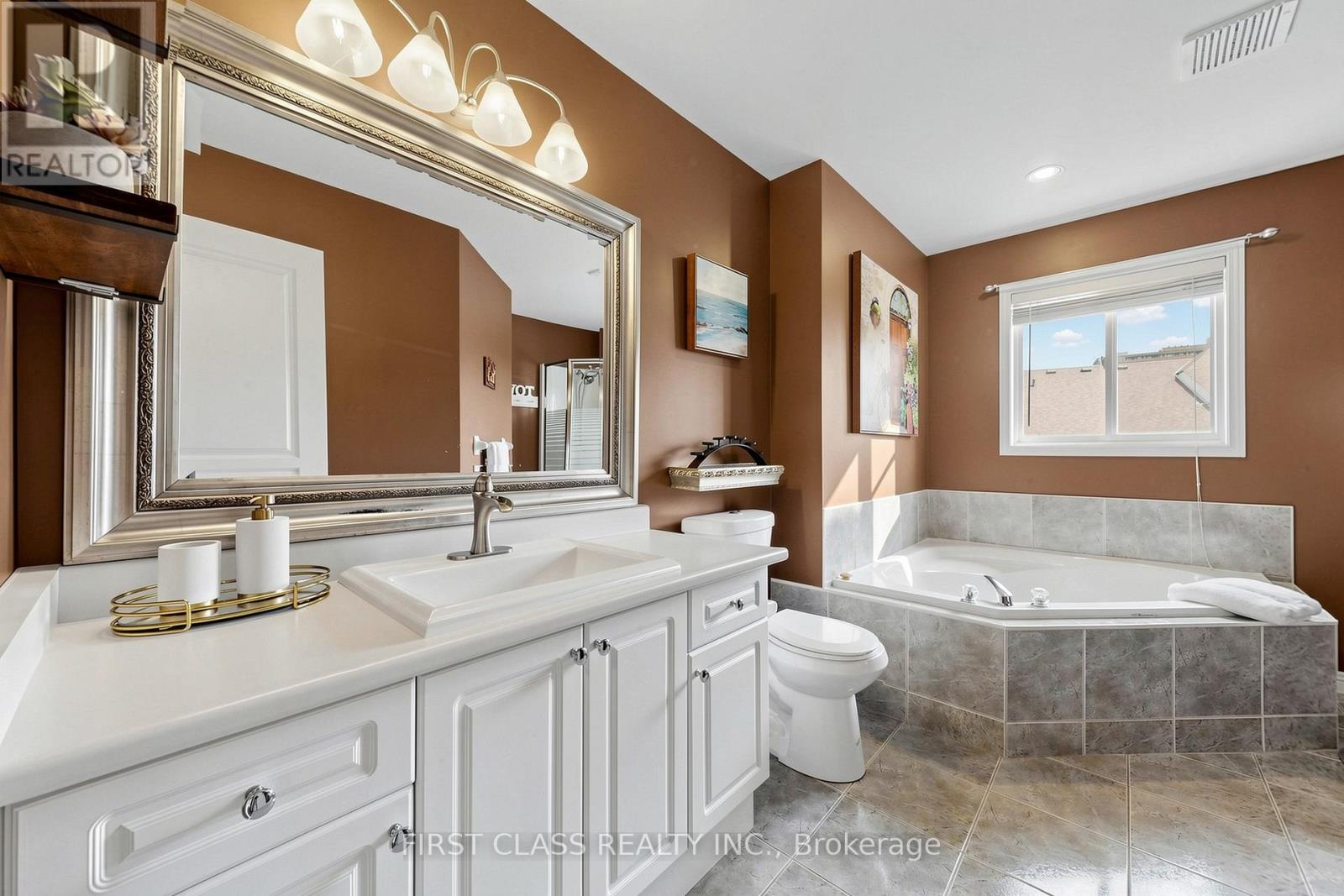 11 DIAMOND COURT, Hamilton (Mountview), Ontario, L9C7V5 — Photo 31