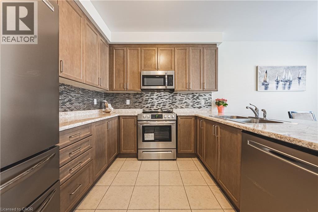 728 KENNEDY Circle W, Milton, Ontario, L9E1R9 — Photo 11