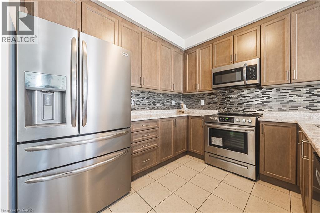 728 KENNEDY Circle W, Milton, Ontario, L9E1R9 — Photo 12